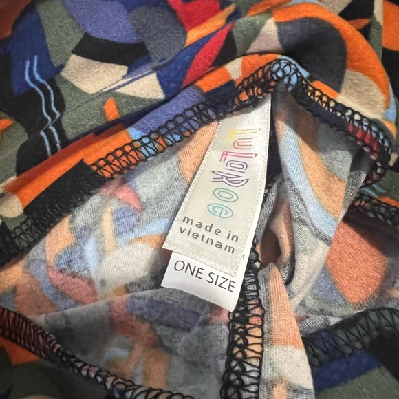 Lularoe Leggings Bundle 3 Pair One Size Valentine❤️ - Picture 4 of 4